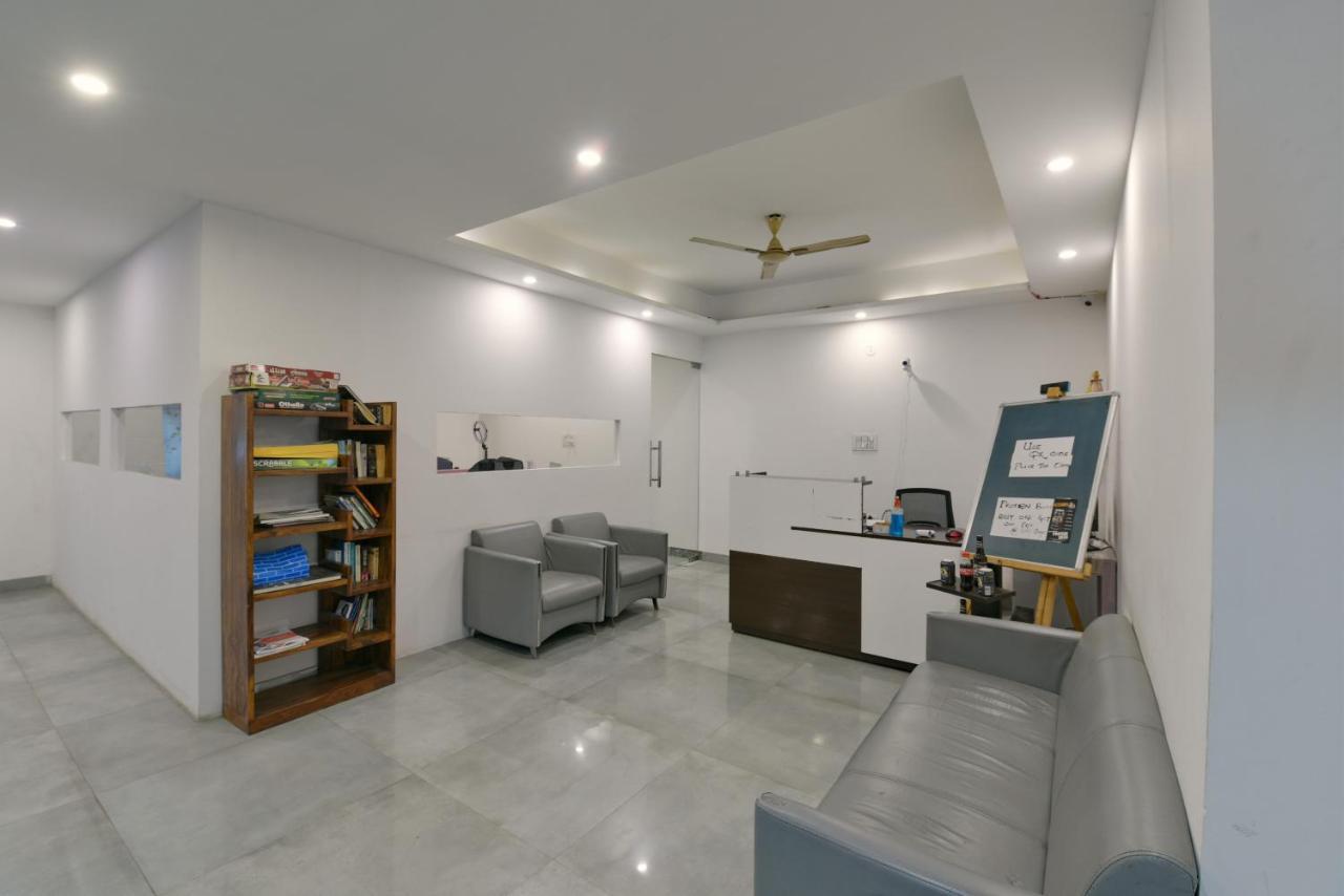 Hotel Fortune Inn By F9 Hotels Noida Bagian luar foto