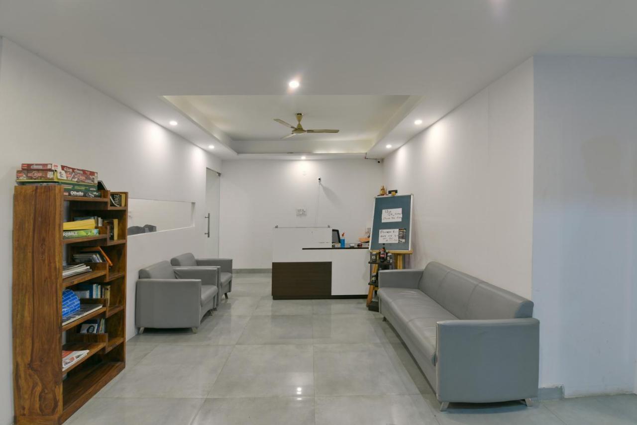 Hotel Fortune Inn By F9 Hotels Noida Bagian luar foto